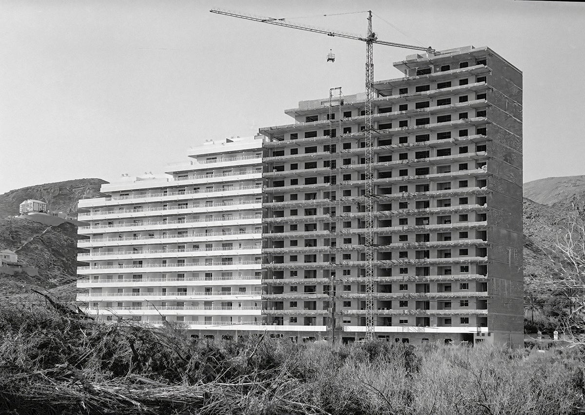 Imagen secundaria 1 - El fotógrafo que retrató la Valencia del desarrollismo